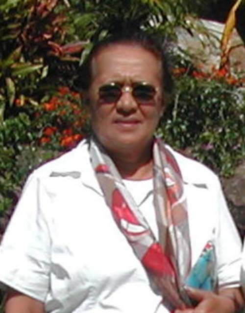 Monique Richeton, maire des Gambier (2005)